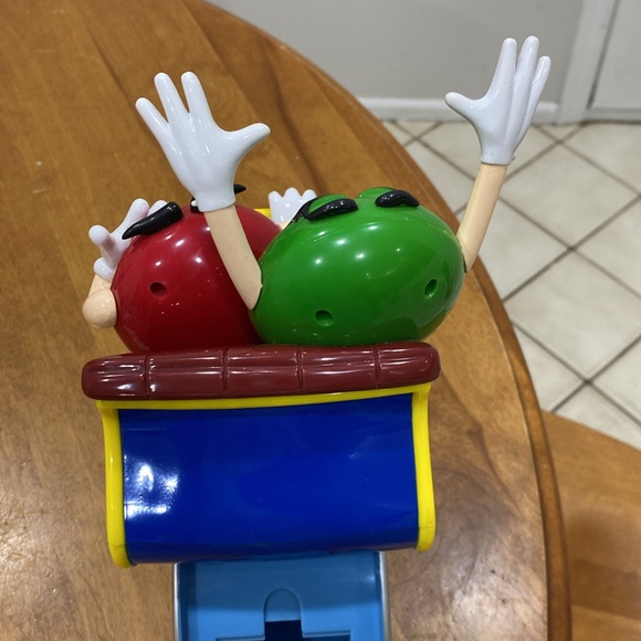 M&M’s, vintage candy dispenser. - Picture 10 of 13